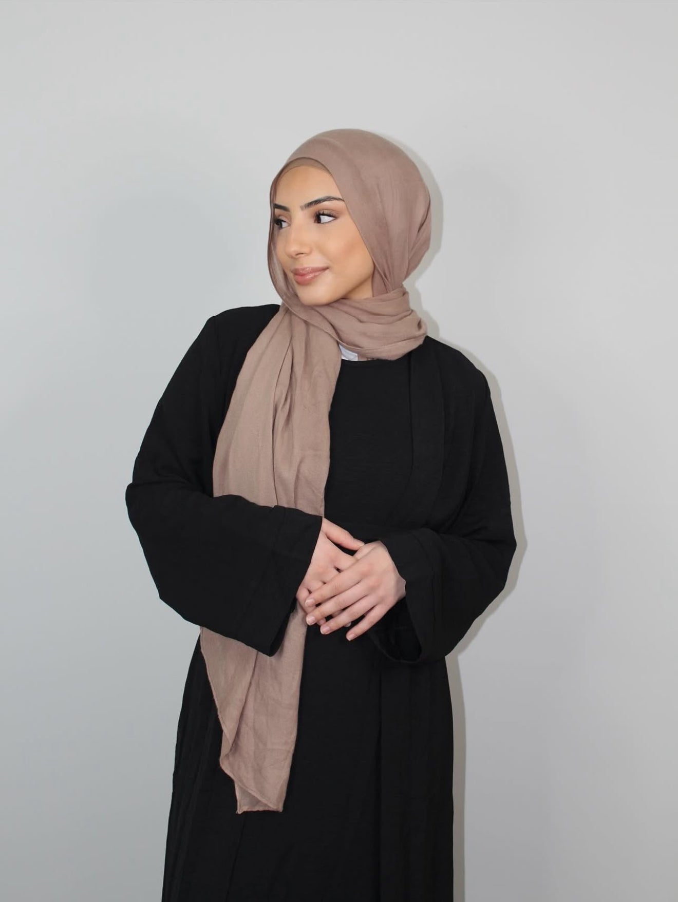 Amina abaya