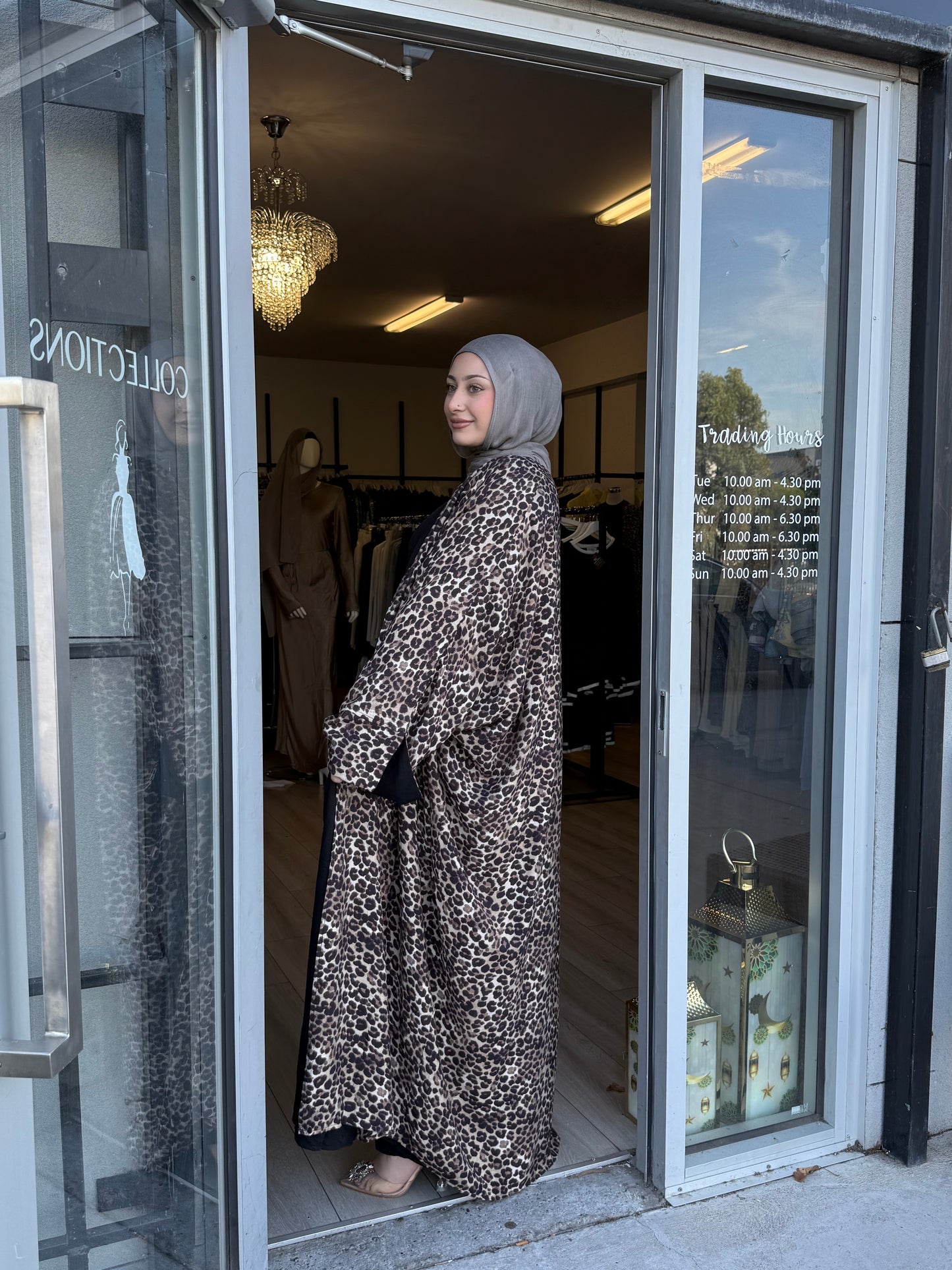 Lilly abaya
