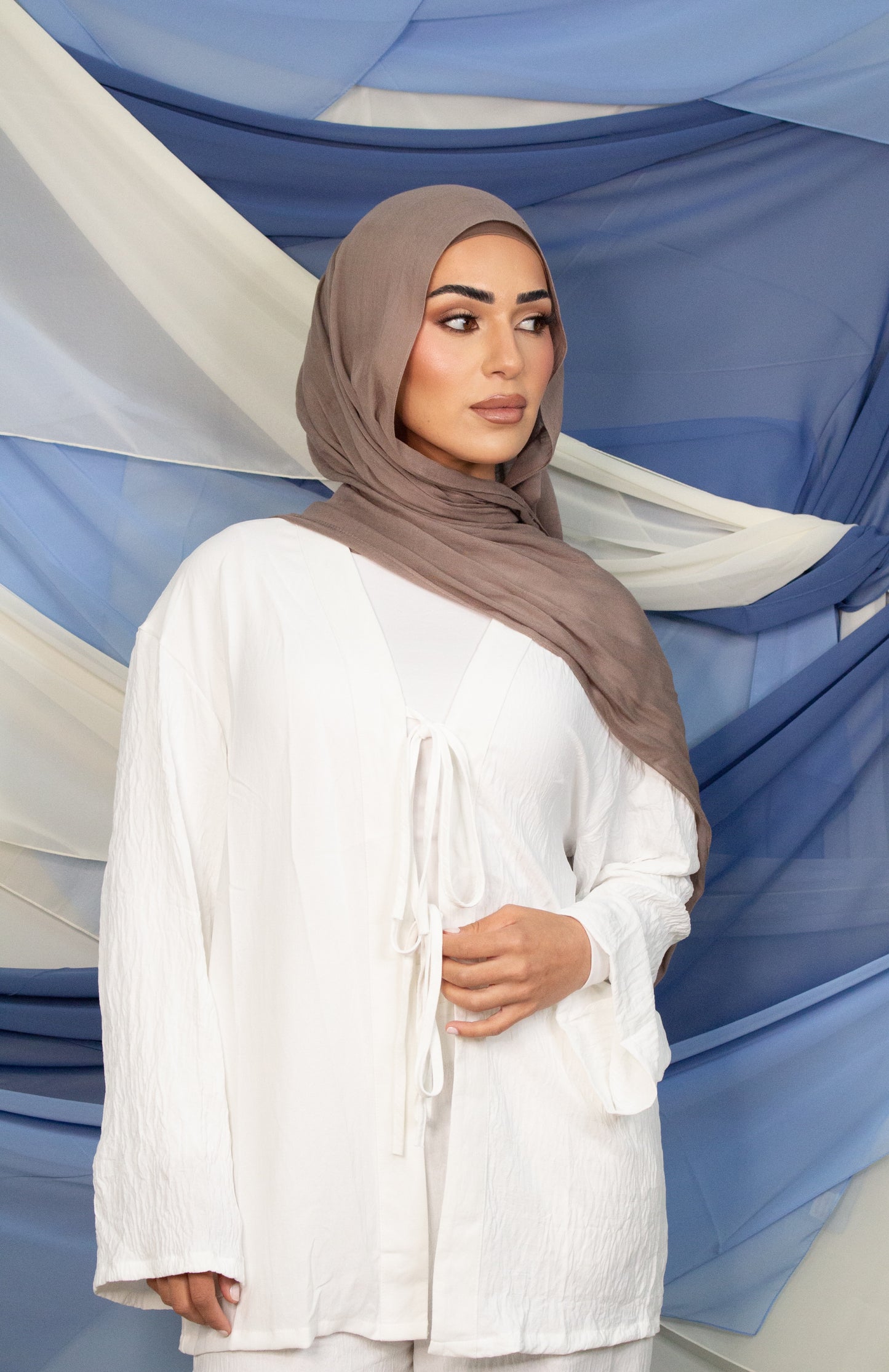 Suzan set